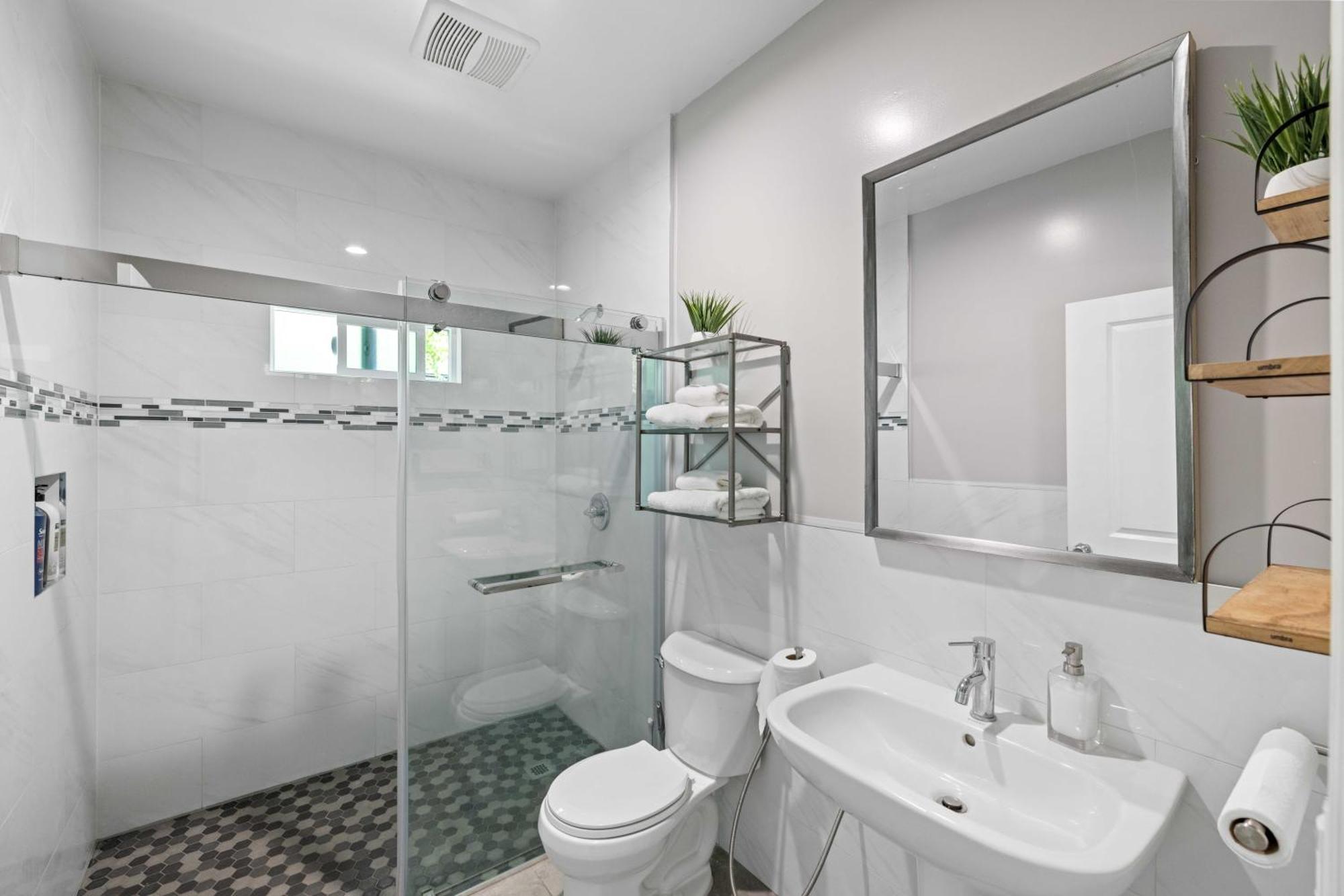 Stylist Home In Convenient Location! 템플시티 외부 사진