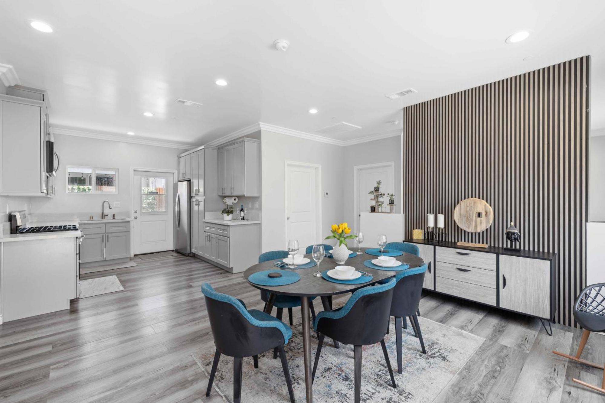 Stylist Home In Convenient Location! 템플시티 외부 사진