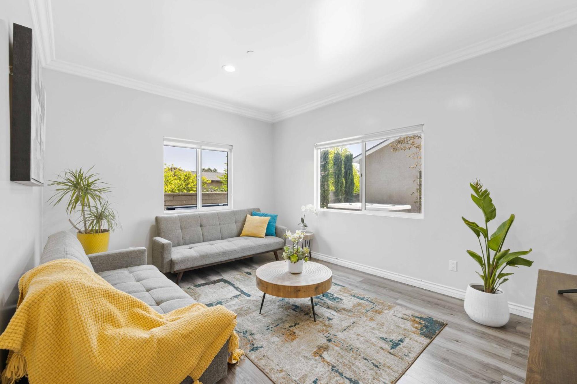 Stylist Home In Convenient Location! 템플시티 외부 사진